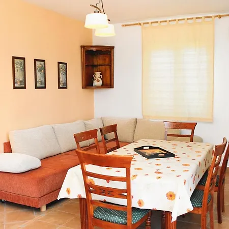 Apartament Mastrinka 1005a