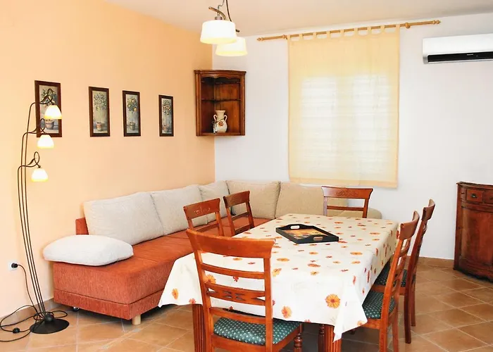 Apartment Mastrinka 1005a