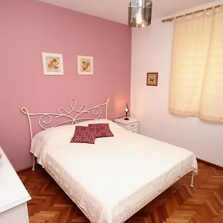 Apartman Mastrinka 1005a *